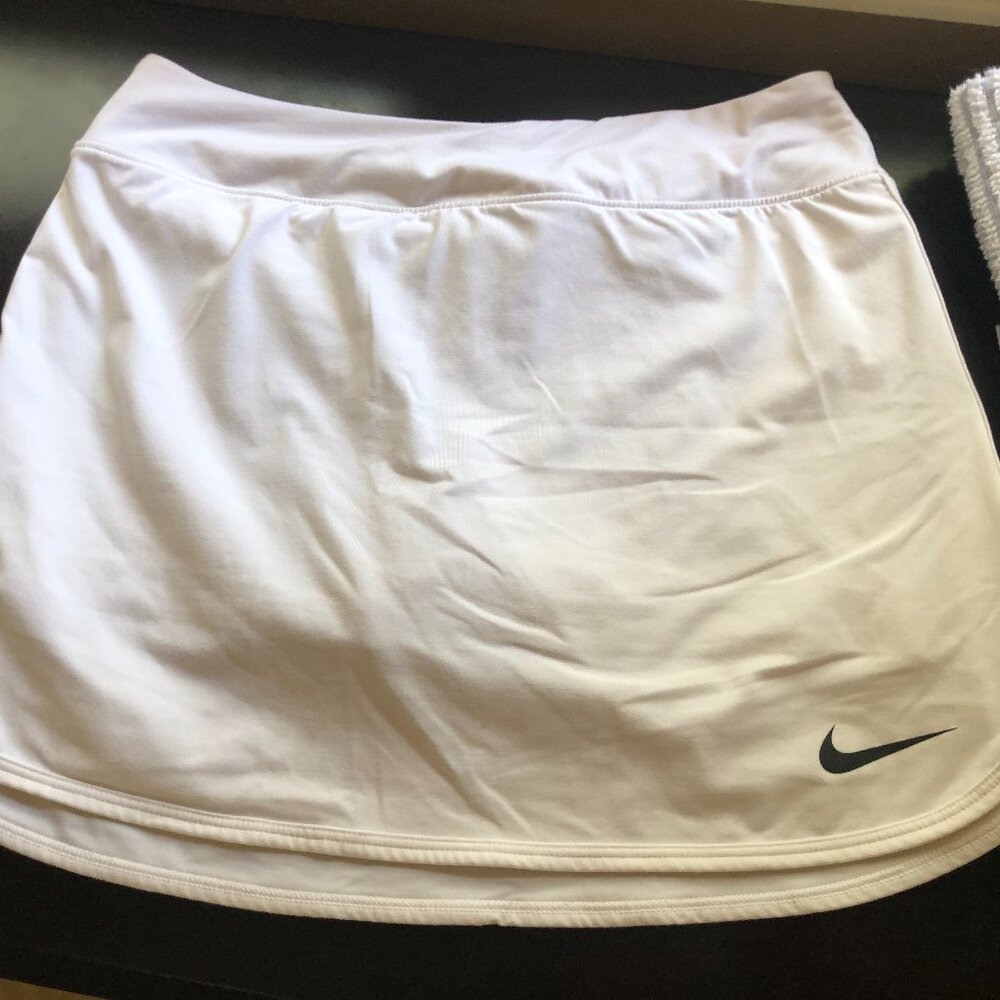 Nike tennis skort